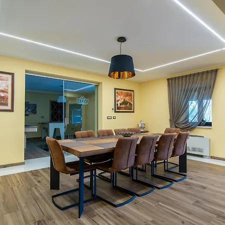 Дом отдыха Lv Умаг