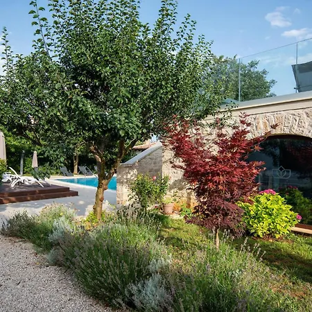 Lv Holiday home Umag